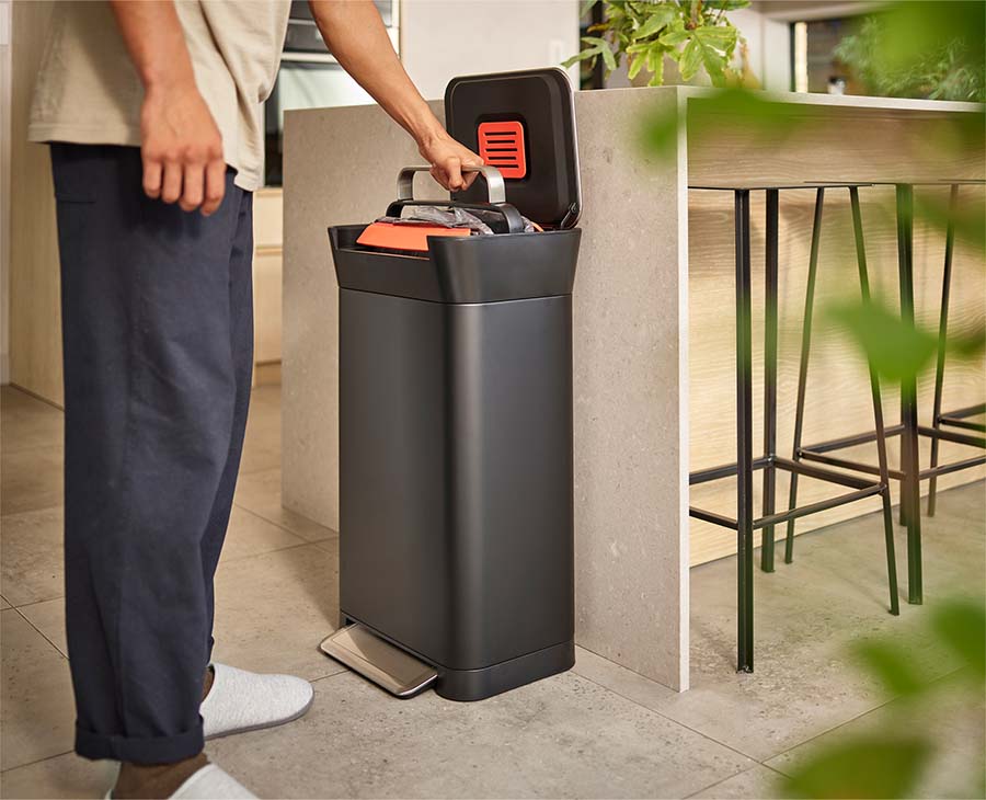 Titan 30L Trash Compactor - 30144 - Image 2