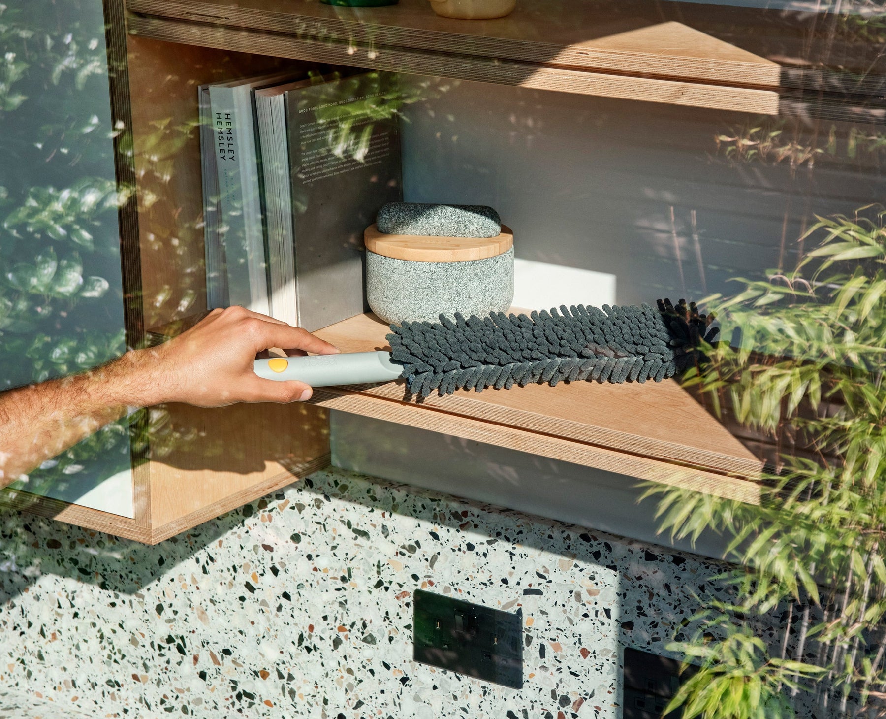 CleanTech™ 3-in-1 Duster with Storage Cover & Replacement Mit