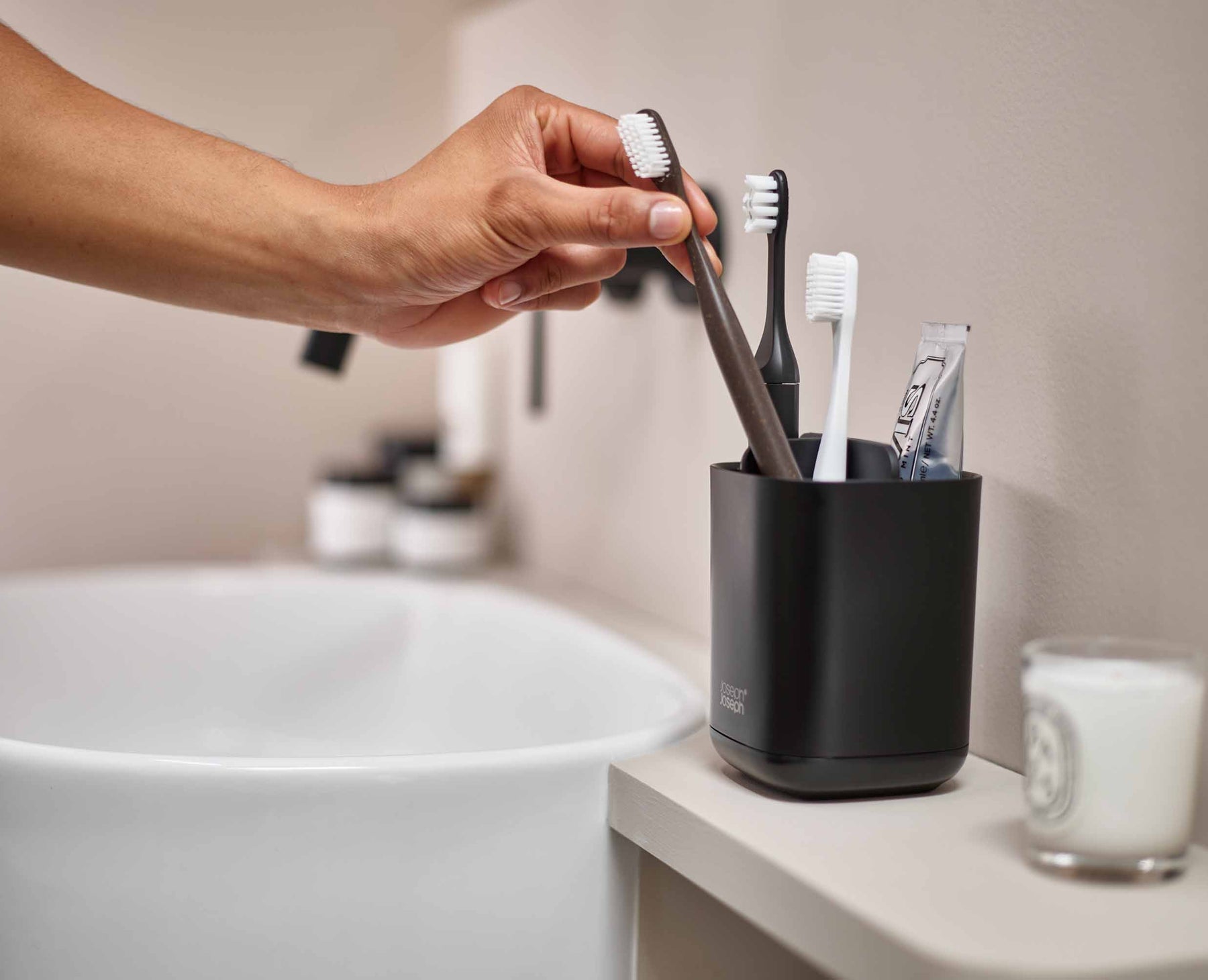 EasyStore™ Matt Toothbrush Holder - 70598 - Image 3