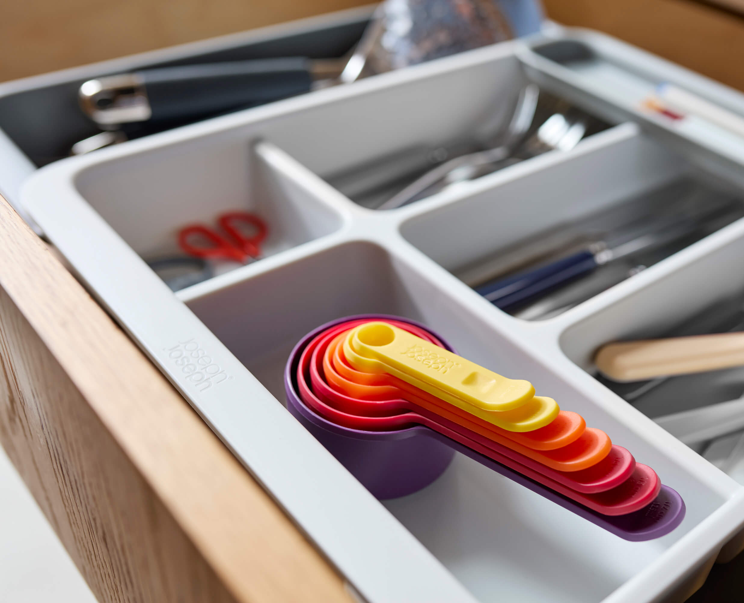 DrawerStore™ Expanding Cutlery, Utensil & Gadget Organiser