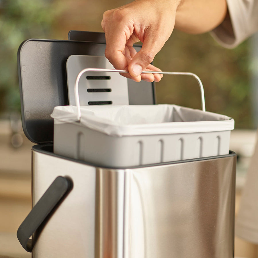How to choose the right food waste caddy for you 