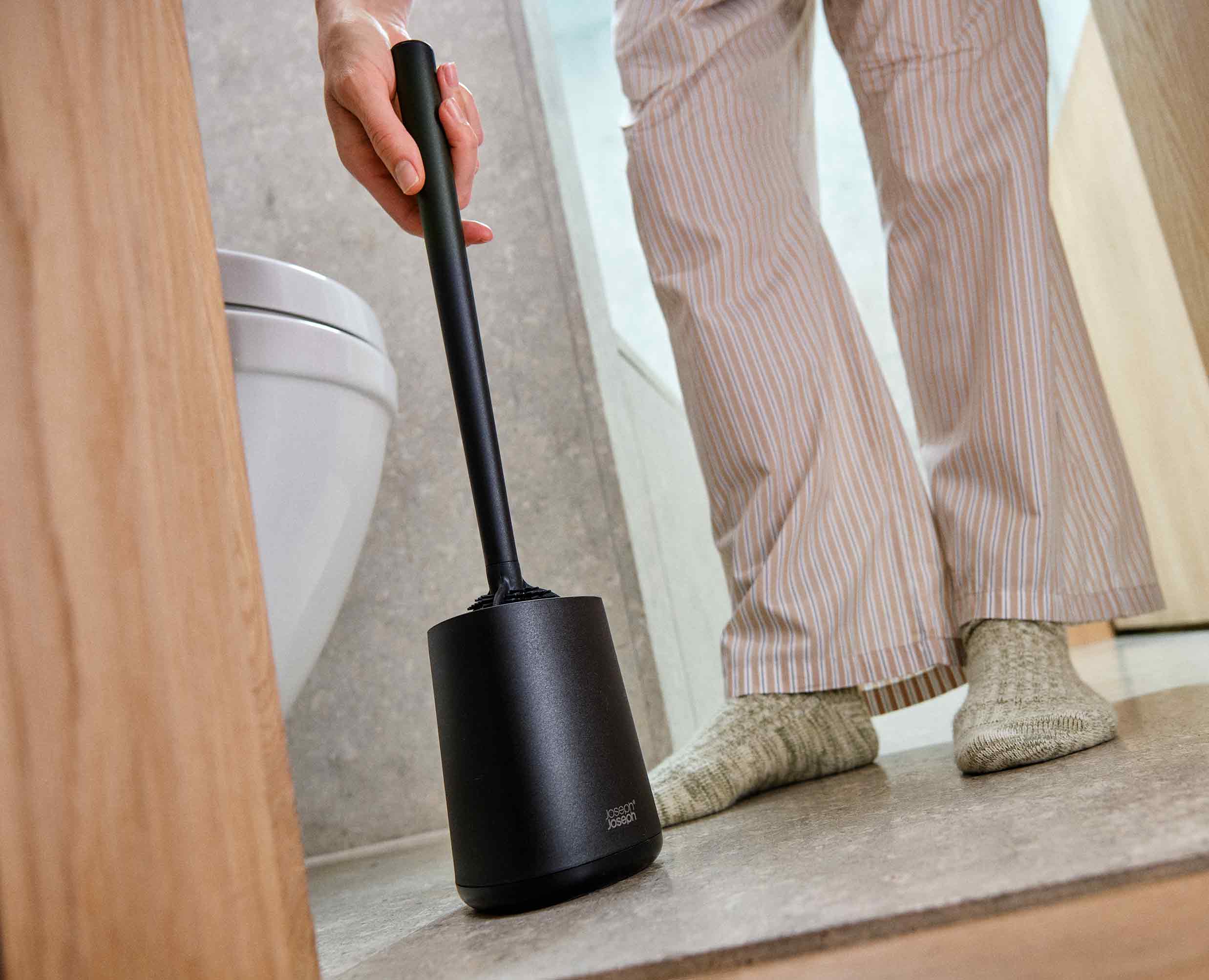 Flex™ 360 Lite Matt Black Toilet Brush