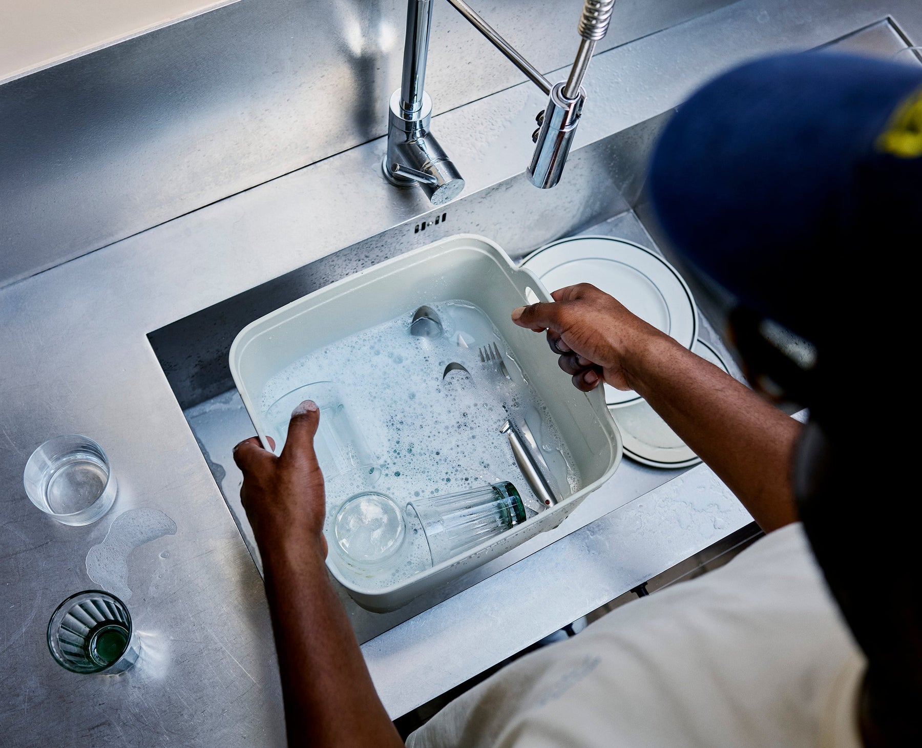 Wash&amp;Drain™ Grey Washing Up Bowl