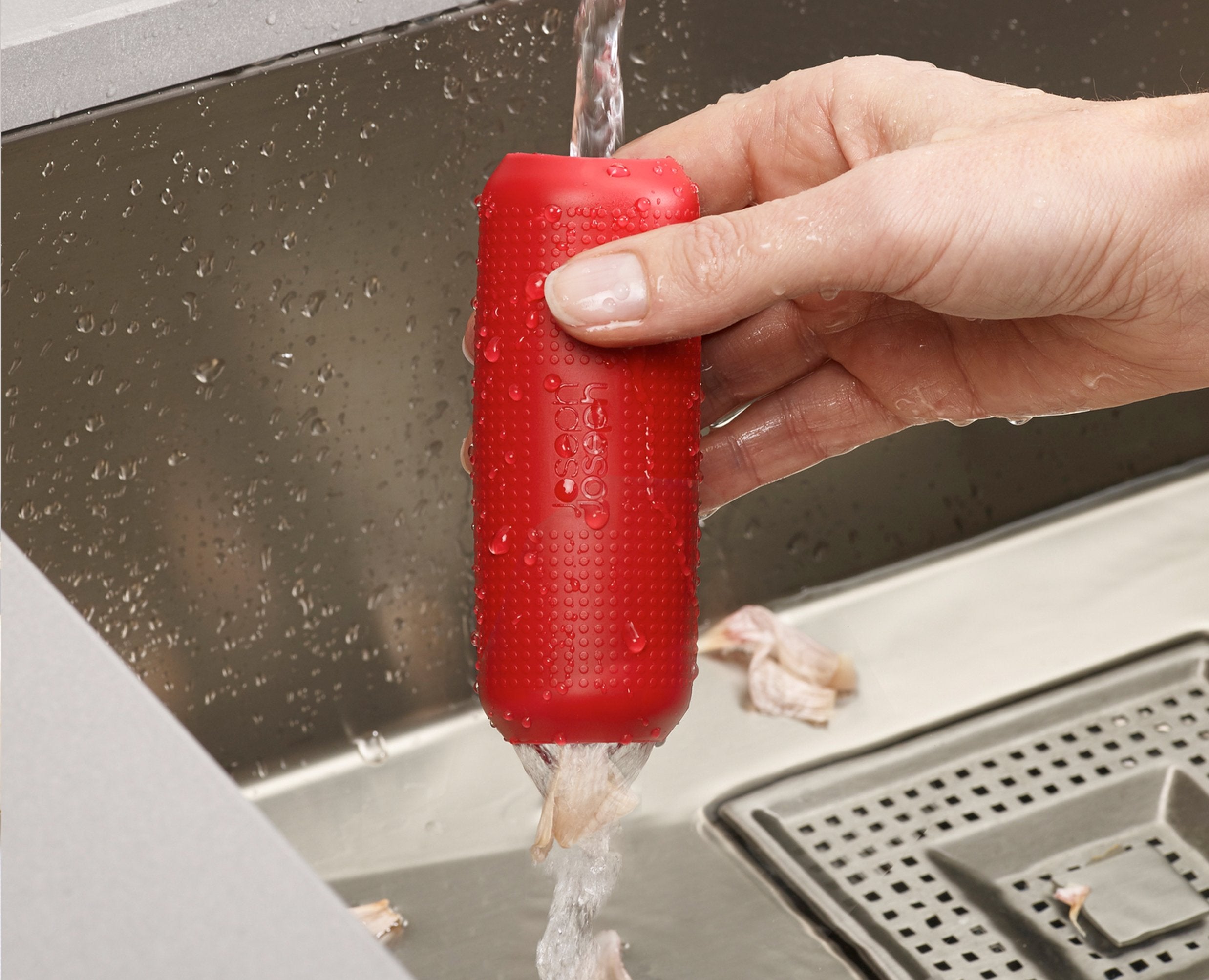Rinse for easy cleaning
