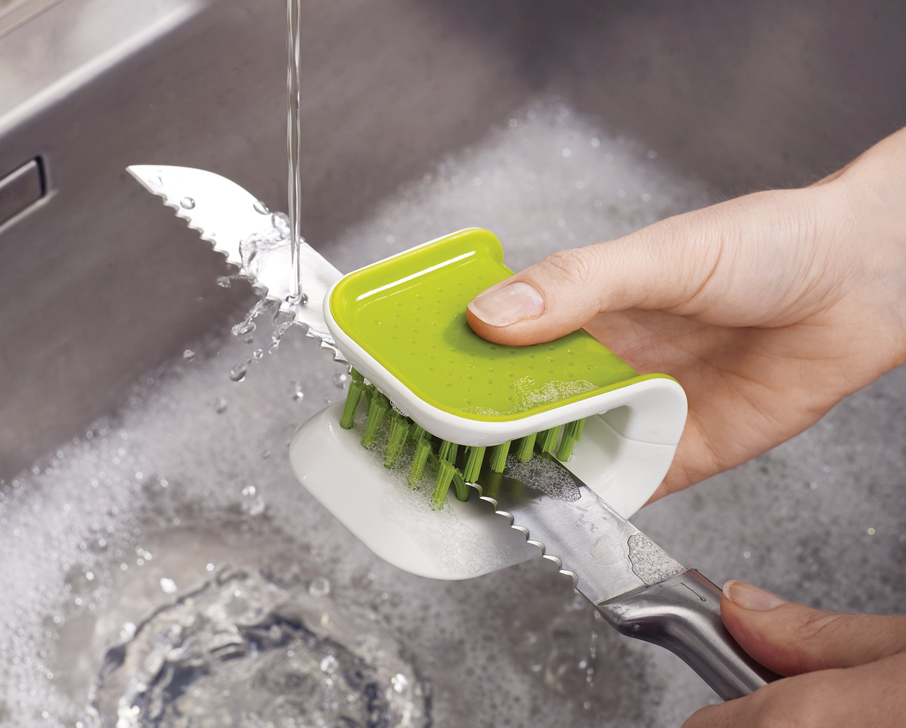 BladeBrush™ Knife &amp; Cutlery Cleaning Brush