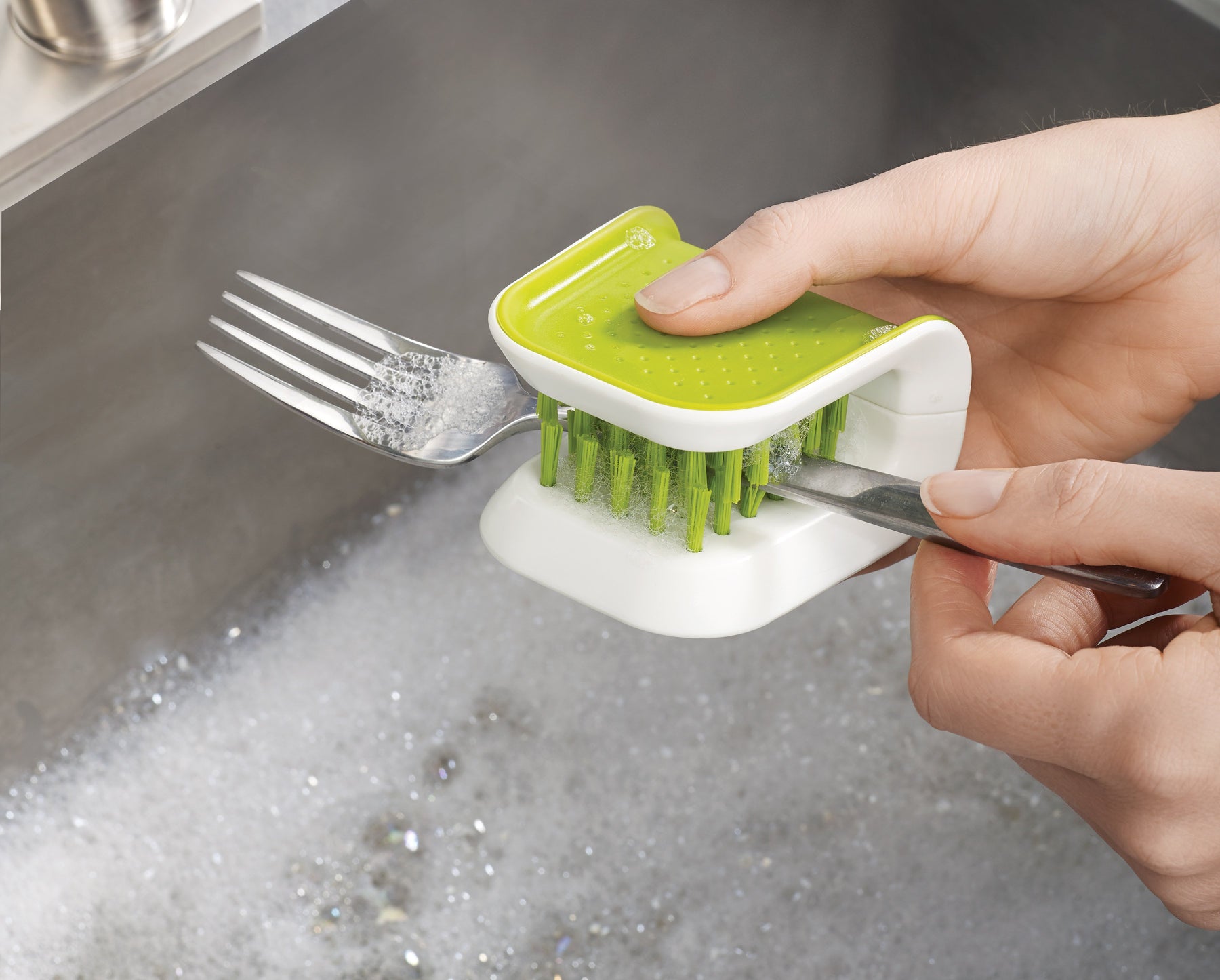 BladeBrush™ Knife &amp; Cutlery Cleaning Brush